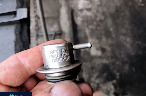 vw golf regulator zawor cisnienia paliwa 036133035a