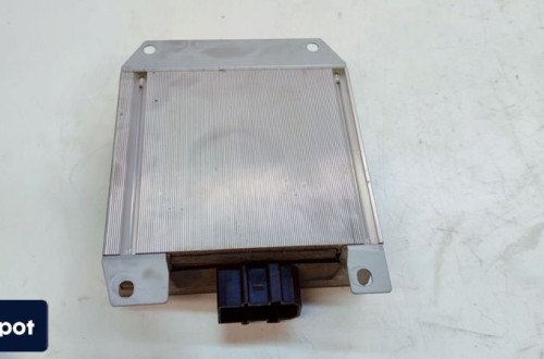 WZMACNIACZ RADIA TUBY AUDI A4 B7 8E9035223