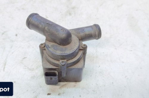 DODATKOWA POMPA WODY ZAWÓR AUDI A4 B8 A5 8T A6 C6 LIFT 03L965561