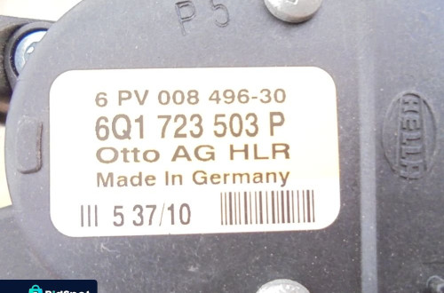 VOLKSWAGEN POLO 6R 1.4 BENZYNA PEDAŁ GAZU EUROPA