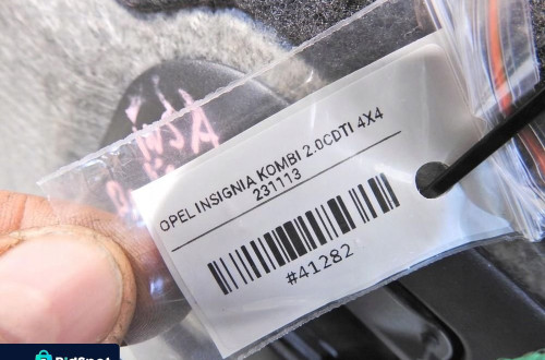DYWAN WYKŁADZINA BAGAŻNIKA OPEL INSIGNIA A KOMBI 13343115