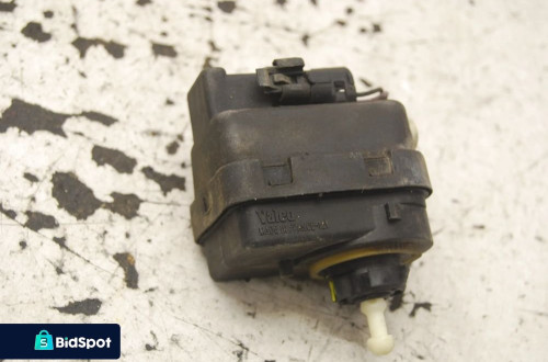 SILNICZEK REGULACJI LAMPY PRZÓD 8200259039 RENAULT MEGANE II SCENIC
