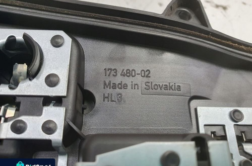 VW Transporter T5 lift PRAWY TYLNY WKŁAD LAMPY tył 7E5945258