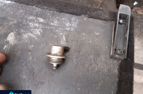 bmw e34 e36 regulator cisnienia paliwa 1729320