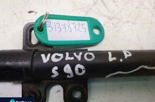 Volvo S90 II V90 II LEWY SPRYSKIWACZ LAMPY Dysza 31378725