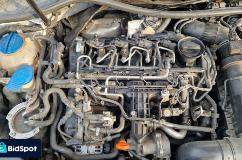 VOLKSWAGEN GOLF VI 1.6 TDI CAY SILNIK GOŁY