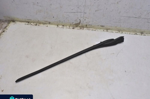 LISTWA SZYBY CZOŁOWEJ LEWA RENAULT LATITUDE 769120019R