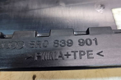 NAKŁADKA OSŁONA DRZWI AUDI Q5 8R 8R0839901 LEWY TYŁ