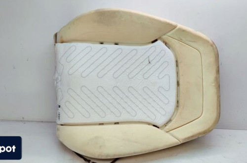 MATA GRZEWCZA FOTELA OPARCIE LEWA LUB PRAWA AUDI A1 8X 8X0963557