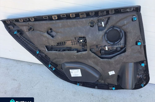 BMW 2 F46 BOCZEK TAPICERKA DRZWI PRAWY TYŁ TYLNA