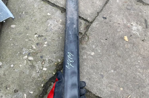 bmw e36 sedan listwa zderzaka lewy tyl tylna lewa 1960723