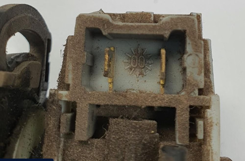 KLAMKA KLAPY RENAULT MEGANE SCENIC I 7700435694