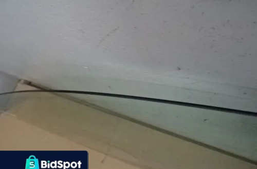 SZYBA BOCZNA DRZWI LEWY PRZÓD  FOCUS MK1 LIFT NR1376