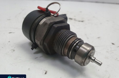 Volvo S60 I V70 II 2.4 D5 ZAWÓR PALIWA Czujnik 0281002712