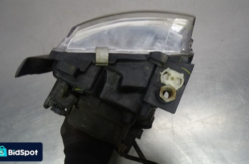 LAMPA PRAWA PRZEDNIA VOLKSWAGEN PASSAT B5 XENON