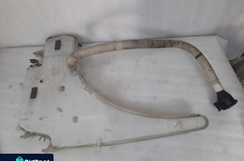 ZBIORNICZEK SPRYSKIWACZY BMW E81 E87 E91 7068996