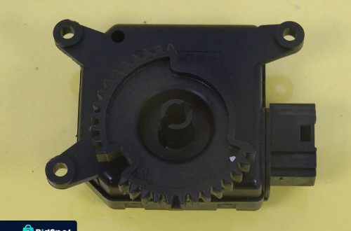 SILNICZEK NAWIEWU NAGRZEWNICY VW POLO 30.93682.00CE NR657