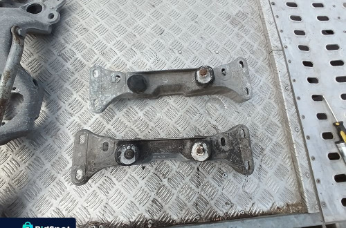 bmw e39 5 lapa podpora wspornik skrzyni biegow 1092476
