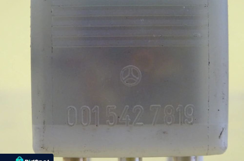 PRZEKAŹNIK MERCEDES W124 0015427819 NR313