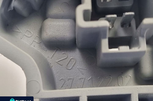 Volvo C30 WKŁAD TYLNEJ LAMPY ŻARÓWKI TYLNEJ PRAWEJ PRAWY TYŁ