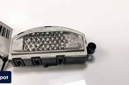 REZYSTOR SKODA KAROQ FACELIFTING 5Q0907521F