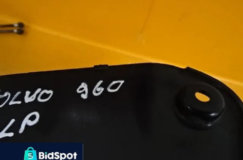 ZAŚLEPKA FOTELA LEWY PRZÓD VOLVO 960 LIFT NR265