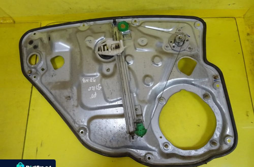 PODNOŚNIK SZYB PRAWY TYŁ FIAT STILO 0046781348 / 00467813480 MECHANIZM MANUALNY NR59