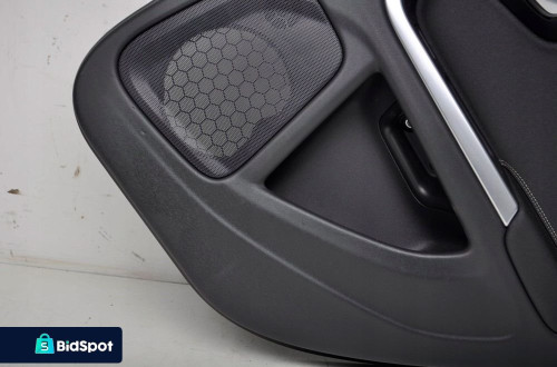 VOLVO V60 BOCZEK DRZWI PRAWY TYŁ