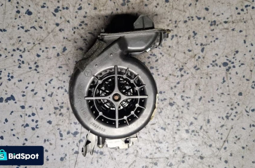 MERCEDES W203 WENTYLATOR TYLNI A2038300308