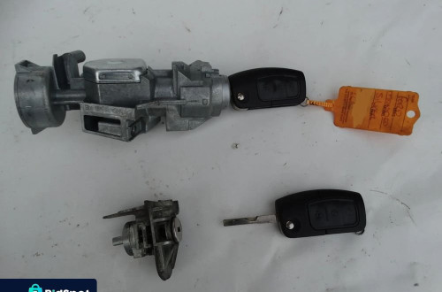 STACYJKA KLUCZYK WKŁADKA ZAMKA MONDEO MK4 F-VAT