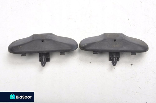 TOURAN I LIFT DYSZE SPRYSKIWACZE SZYBY KOMPLET