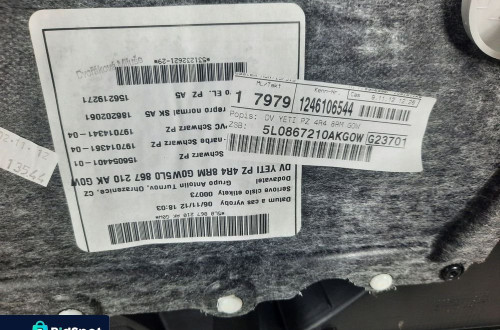Skoda Yeti TYLNY BOCZEK DRZWI PRAWY TYŁ
