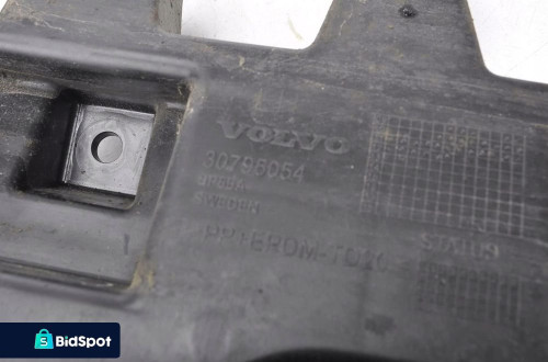 VOLVO S60 II ŚLIZG ZDERZAKA LEWY TYŁ 30795054