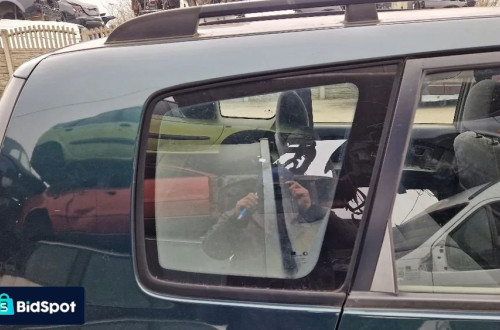 KIA CARENS II SZYBA KAROSERYJNA PRAWY TYŁ