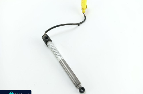 NABÓJ MASKI PRAWY PRZÓD AUDI A4 B9 8W0823823