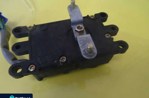 SILNICZEK NAWIEWU NAGRZEWNICY MAZDA 626 GA601GA5R NR566