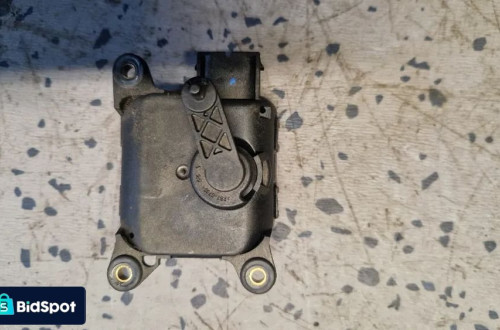 LANCIA LYBRA SILNICZEK NAGRZEWNICY 0132801157