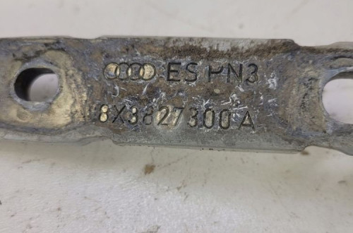 ZAWIAS KLAPY PRAWY TYŁ AUDI A1 8X 8X3827300A