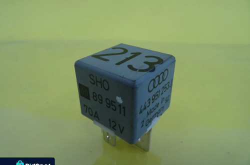PRZEKAŹNIK AUDI 443951253J NR228