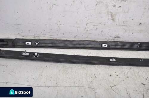 VOLVO XC60 LISTWA DACHU DACHOWA KOMPLET