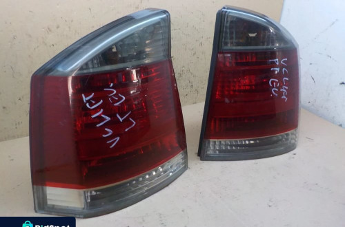 OPEL VECTRA C LIFT HB  LAMPA TYŁ PRAWA LUB LEWA