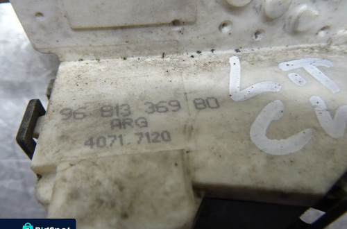 CITROEN C4 HB 5D 1.6 HDI ZAMEK DRZWI PRAWY TYŁ LUB PRAWY PRZÓD