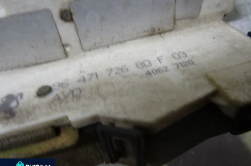 CITROEN C4 HB 5D 1.6 HDI ZAMEK DRZWI PRAWY TYŁ LUB PRAWY PRZÓD