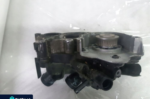Pompa wody AUDI 04E121600BD