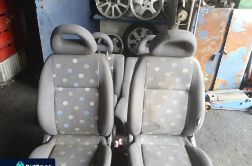 KOMPLET FOTELI VOLSWAGEN LUPO 95-05