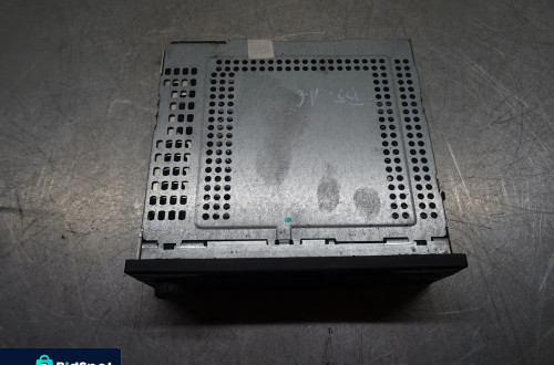 VW PASSAT B5 KOMBI 1.6B 96-00 RADIO RADIOODTWARZACZ