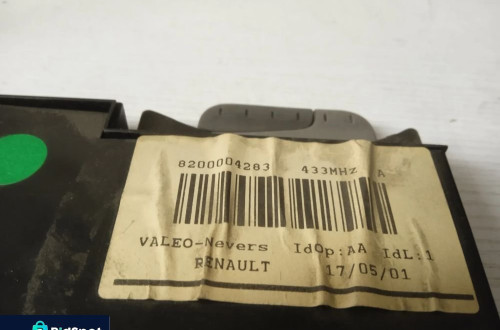 CZYTNIK KART RENAULT LAGUNA II 01-05 8200004283