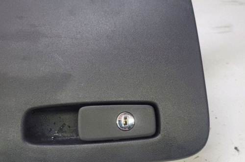 SCHOWEK PASAŻERA AUDI A1 8X LIFT 8X1857035B 4PK
