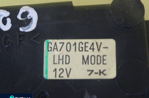 SILNICZEK NAWIEWU NAGRZEWNICY MAZDA 626 GA701GE4V NR605