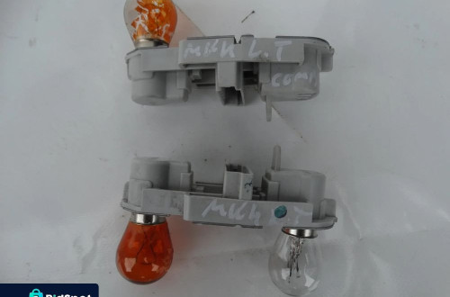 WKŁAD OPRAWKA LAMPY TYŁ FORD MONDEO MK4 KOMBI F-VAT